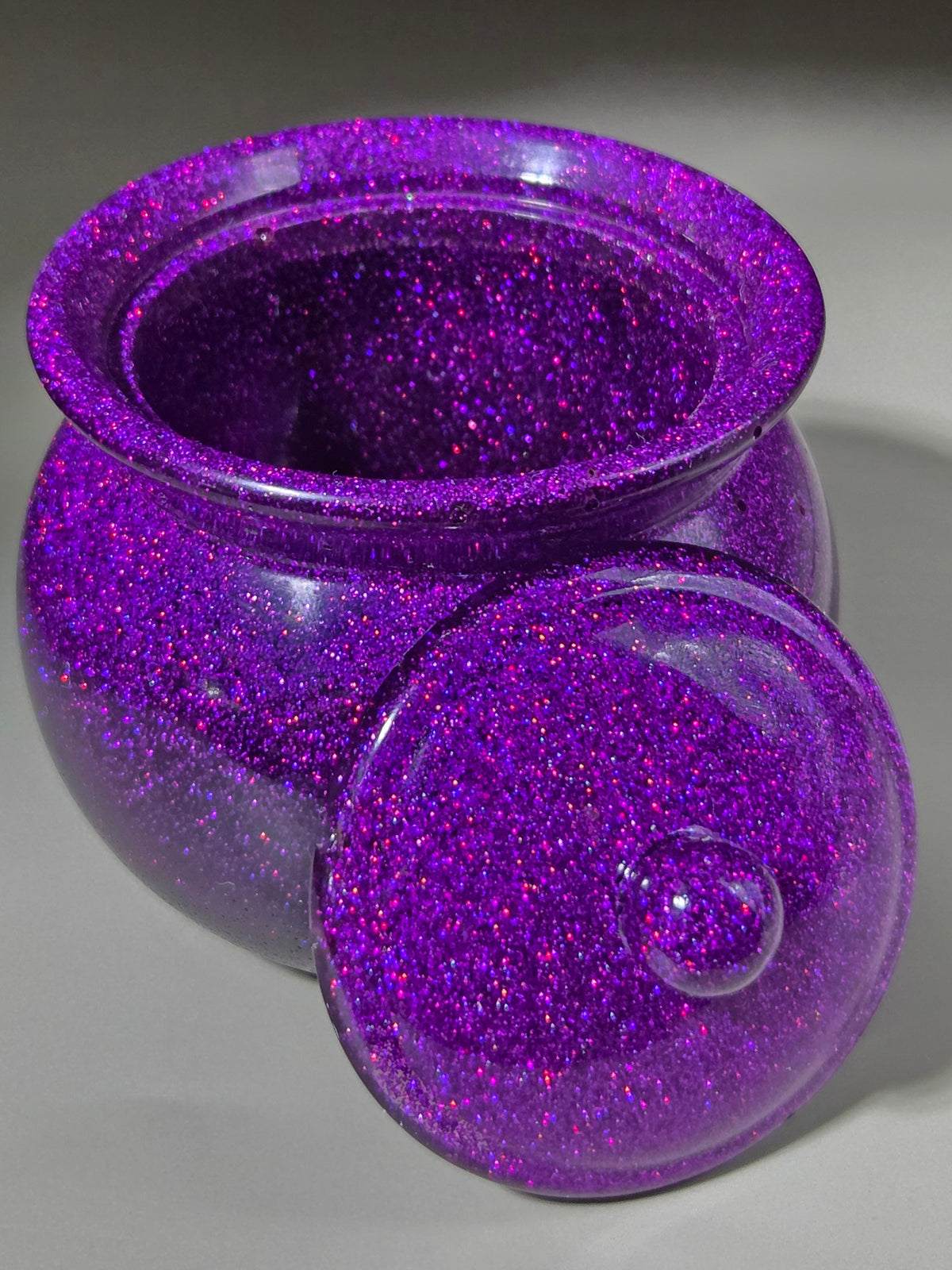 Handcrafted Epoxy Resin Round Jar - Gothic Home Decor & Storage