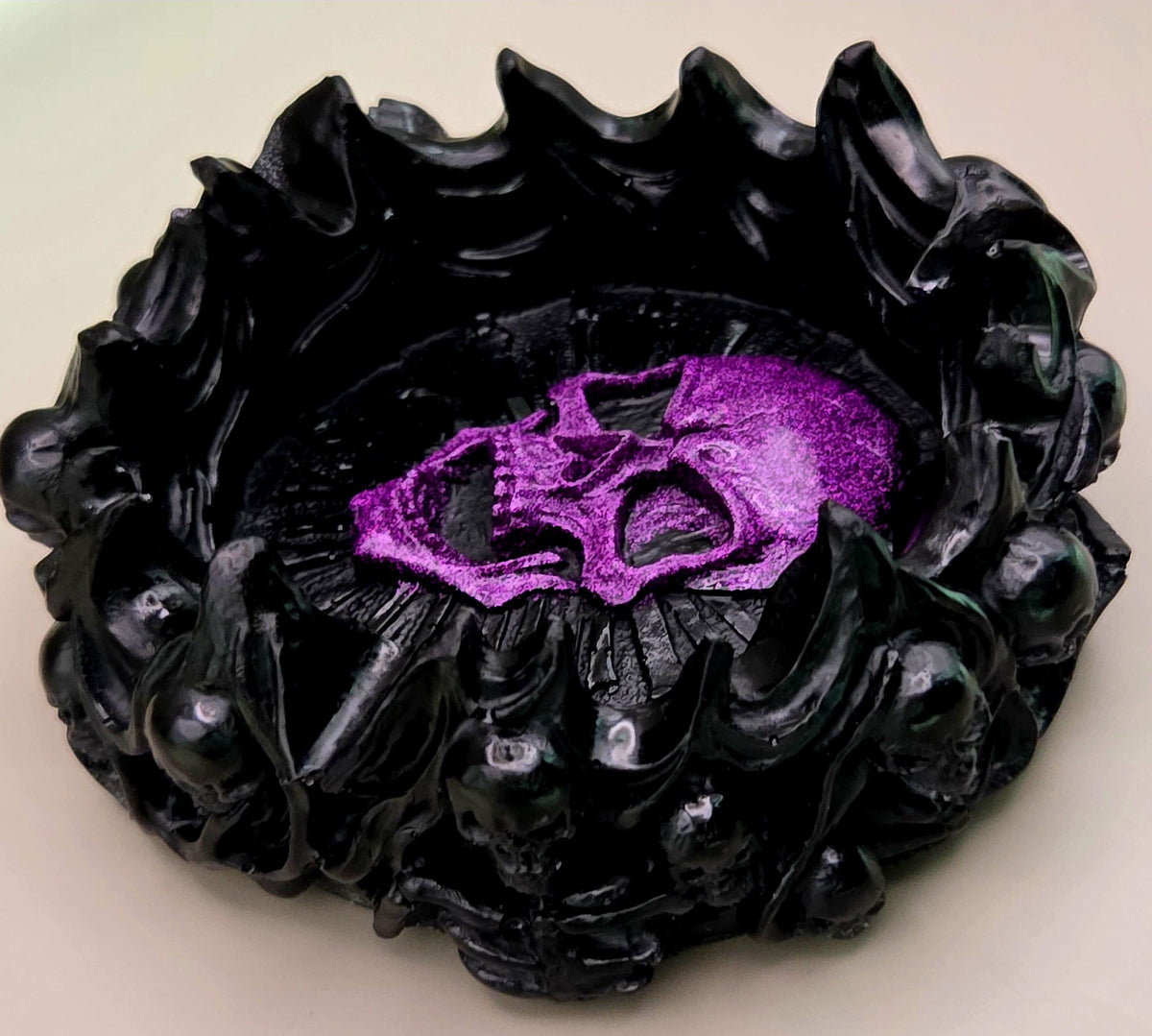 Handcrafted Epoxy Resin Skull Ashtray - Gothic Home Decor