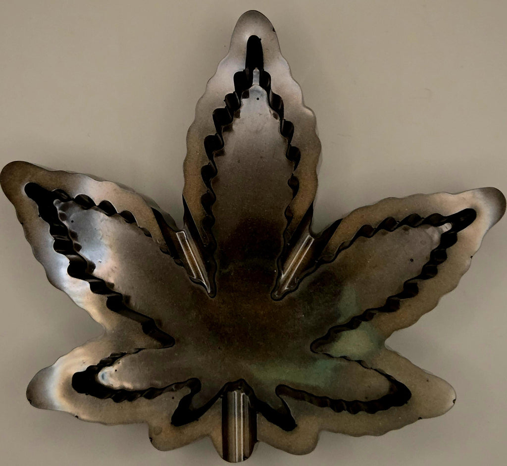 Handcrafted Epoxy Resin Leaf Ashtray - Gothic Home Decor