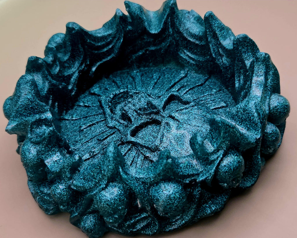 Handcrafted Epoxy Resin Skull Ashtray - Gothic Home Decor