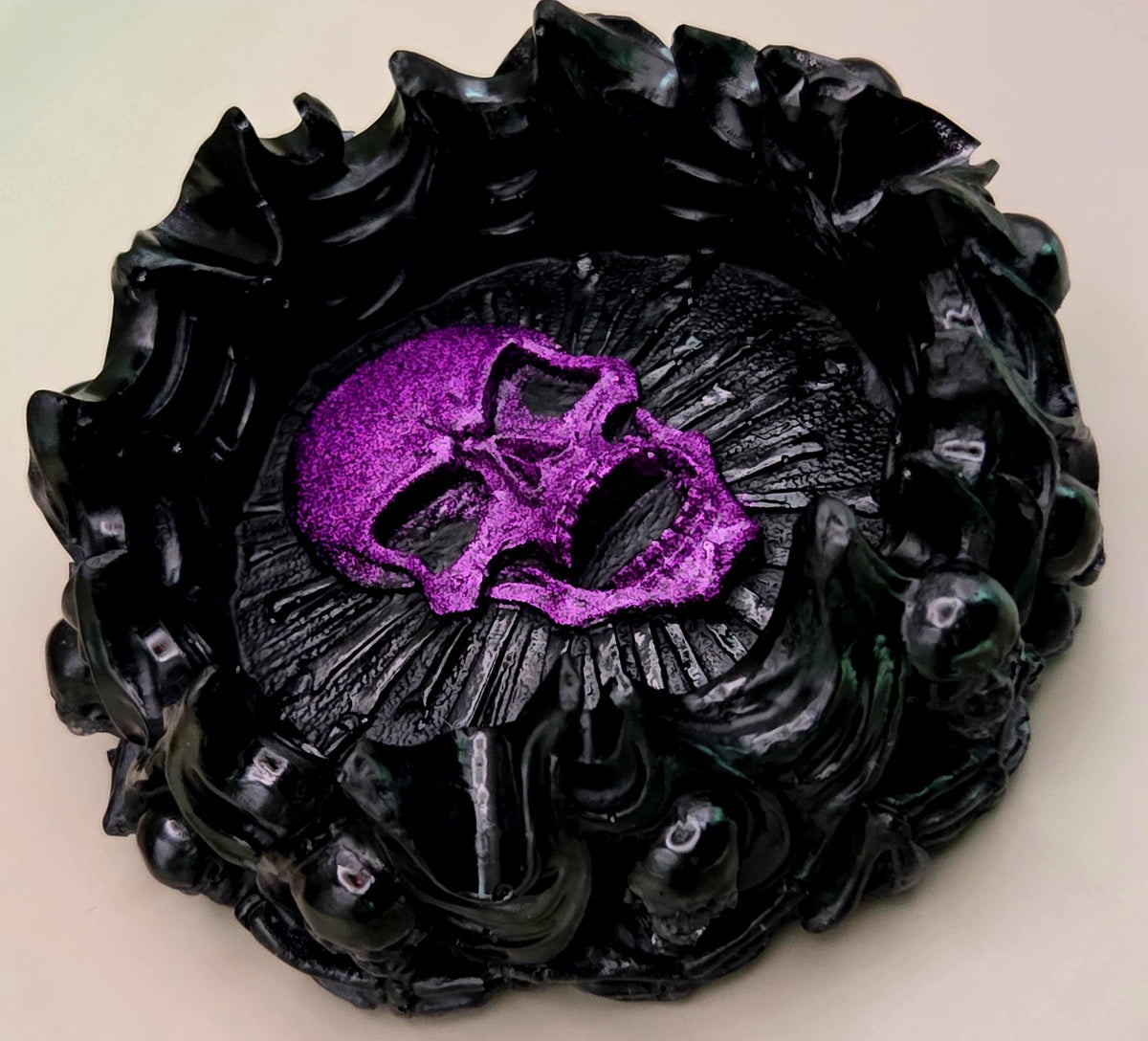 Handcrafted Epoxy Resin Skull Ashtray - Gothic Home Decor
